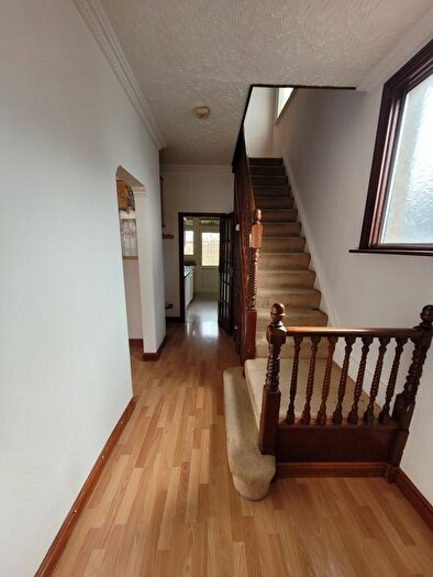 3 Bedroom End Of Terrace House To Rent In Buxton Road, Ilford, IG2