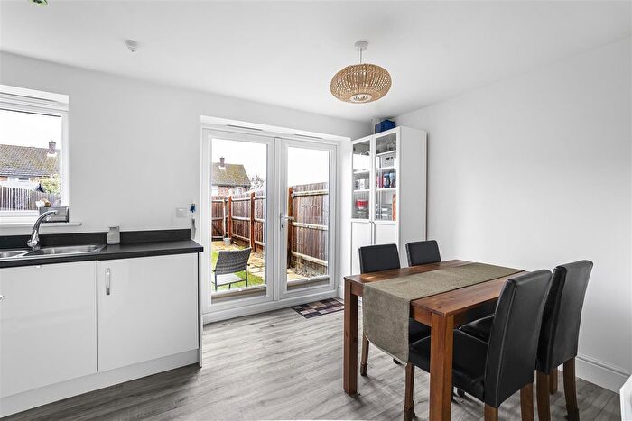 3 Bedroom Terraced House For Sale In Watermans Road, Waterbeach, Cambridge, CB25
