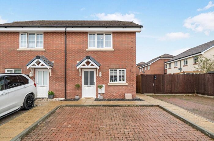 3 Bedroom Semi-Detached House For Sale In Granby Way, Ludgershall, SP11
