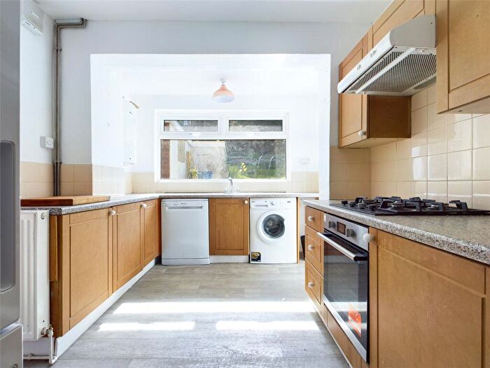 4 Bedroom Semi-Detached House To Rent In Lucraft Road, Brighton, BN2