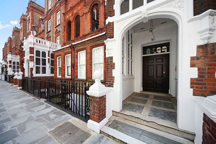 1 Bedroom Flat To Rent In Harrington Gardens, London, SW7