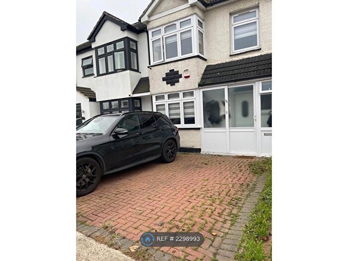 3 Bedroom Terraced House To Rent In Elm Road, Romford, London, RM7