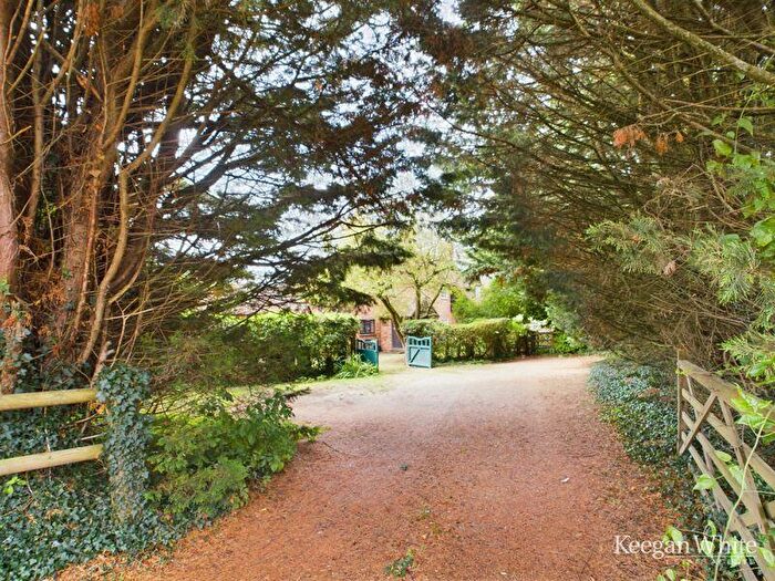 4 Bedroom Semi-Detached House For Sale In Old Oxford Road, Piddington, HP14