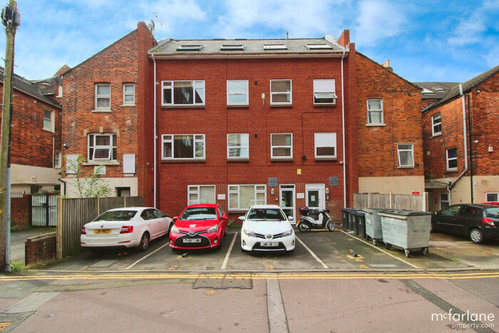 1 Bedroom Apartment To Rent In Milton Road, Town Centre, Swindon, SN1