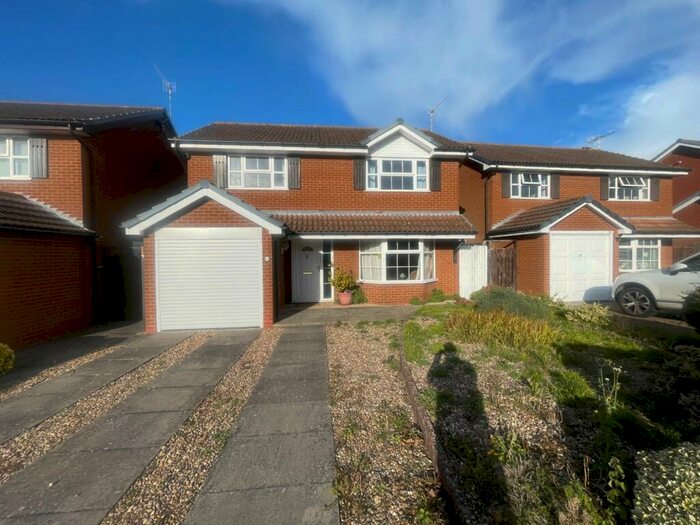 4 Bedroom Detached House To Rent In St. Andrews Crescent, Stratford-upon-Avon, Warwickshire, CV37