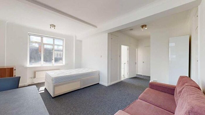 Studio To Rent In Euston Road, London, NW1