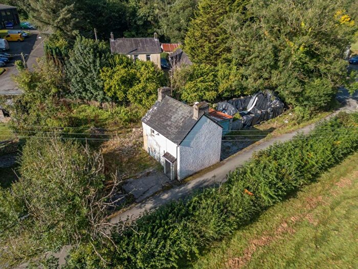 2 Bedroom Cottage For Sale In Bee Hive, Ty Mawr, Llanybydder, Dyfed, SA40