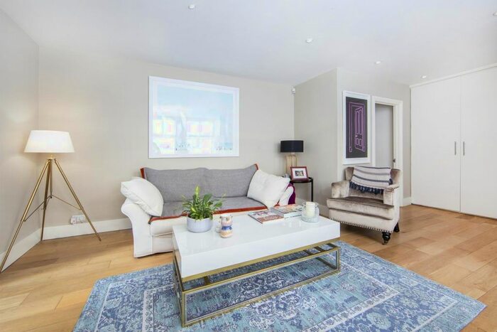 1 Bedroom Flat To Rent In Westwick Gardens, Brook Green, London, W14