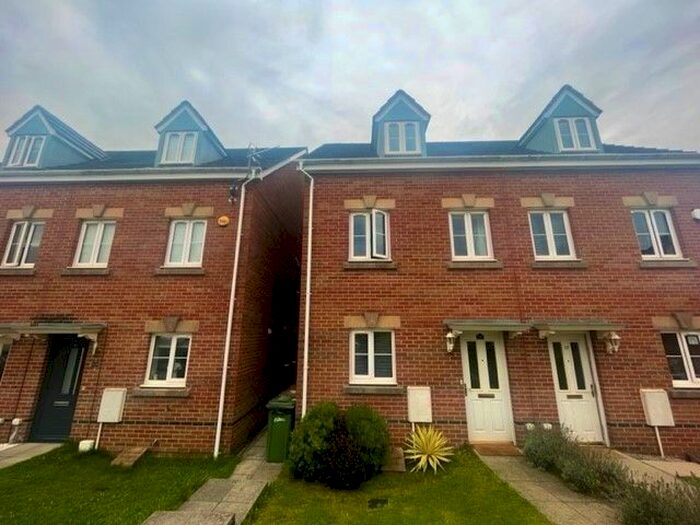 3 Bedroom Property To Rent In Ynys Bery Close, Caerphilly, CF83