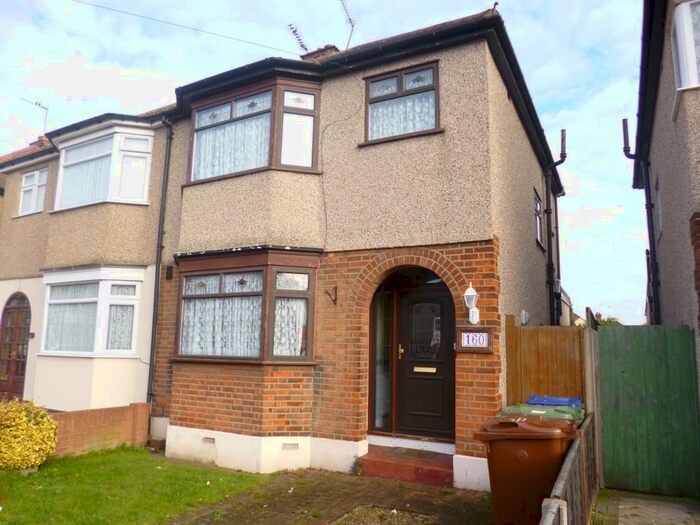 3 Bedroom Semi-Detached House To Rent In Heathview Road, Grays, RM16