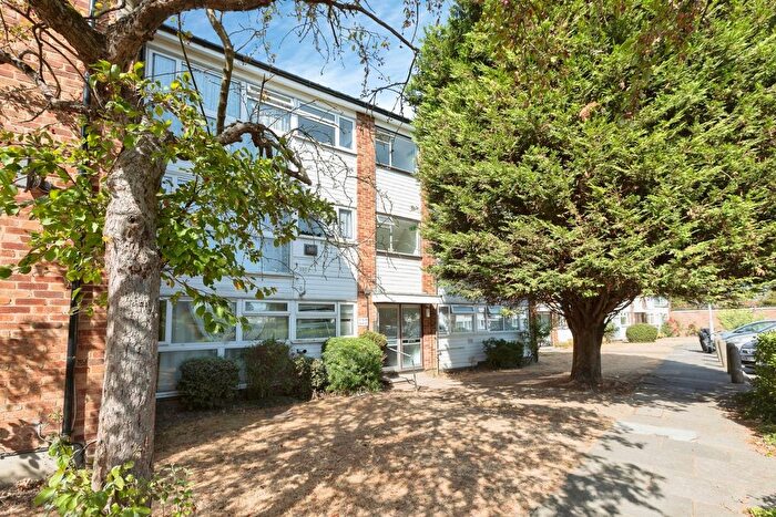 2 Bedroom Flat For Sale In St. Peters Close, Ilford, IG2