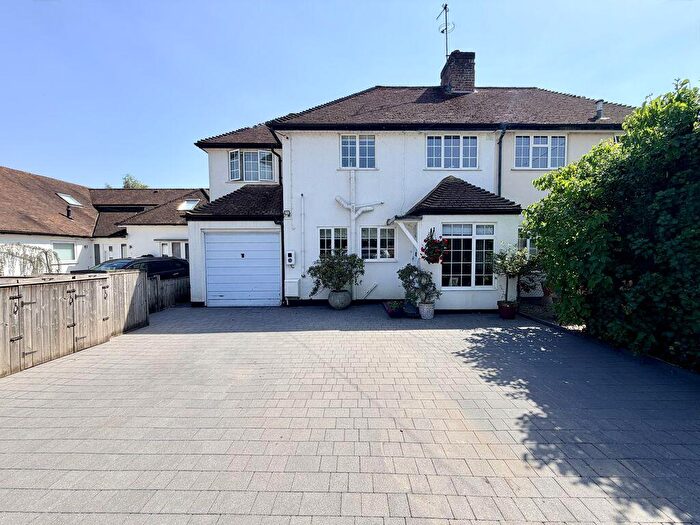 4 Bedroom Semi-Detached House For Sale In Village Centre - Private Road - Complete Short Chain, HP10