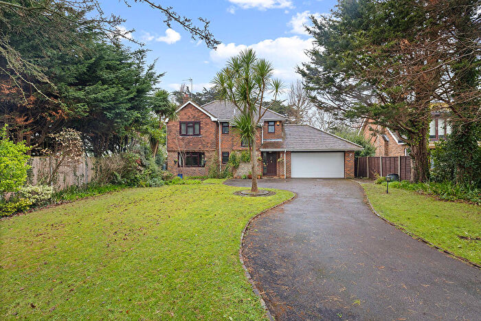 4 Bedroom Detached House For Sale In The Fairway, Aldwick Bay Estate, Aldwick, Bognor Regis, West Sussex, PO21