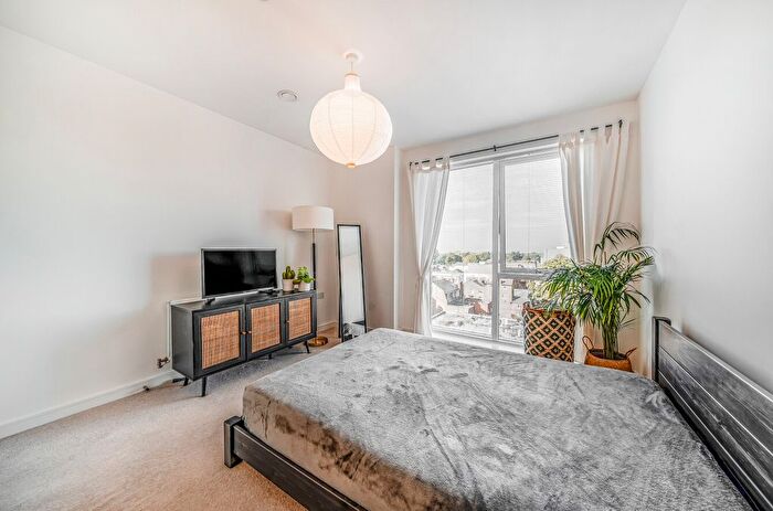 1 Bedroom Flat For Sale In Freedom House, Brownlow Road, London, W13
