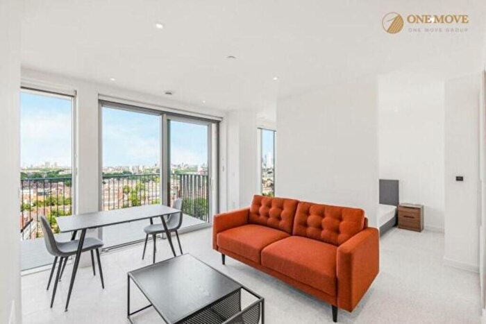 1 Bedroom Flat For Sale In Tapestry Way, Jacquard Point, E1