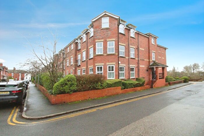 2 Bedroom Flat To Rent In George Street, Alderley Edge, Cheshire, SK9