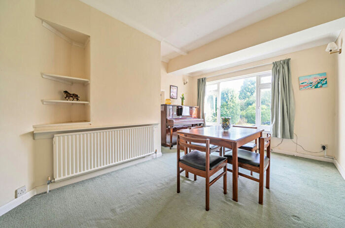 4 Bedroom Detached House For Sale In Glen Eyre Road, Bassett, Southampton, Hampshire, SO16
