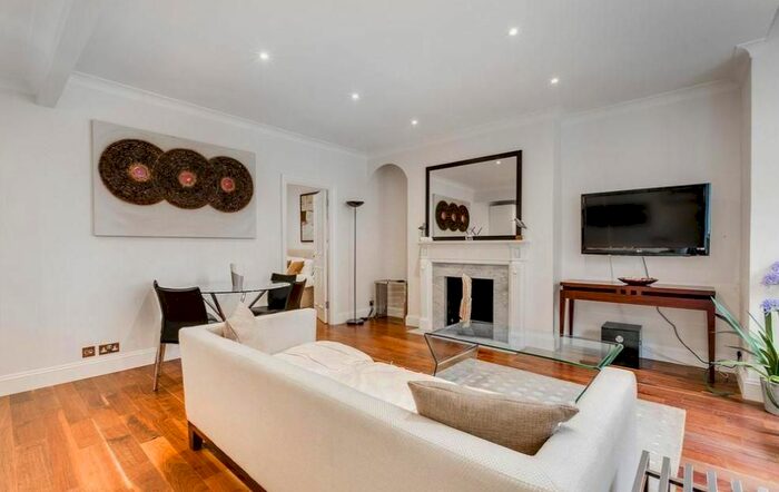 3 Bedroom Flat To Rent In Hyde Park Street, Hyde Park, London, W2