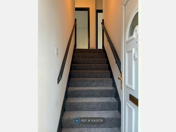 2 Bedroom Flat To Rent In Killoch Drive, Glasgow G13