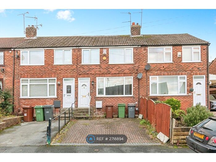 3 Bedroom Terraced House To Rent In Springfield Rise, Horsforth, Leeds, LS18