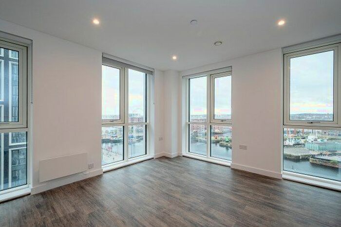 3 Bedroom Flat To Rent In Strand Street, Liverpool, L1