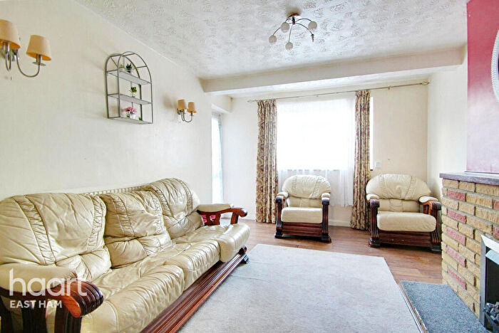 2 Bedroom Flat To Rent In Sussex Road, London, E6