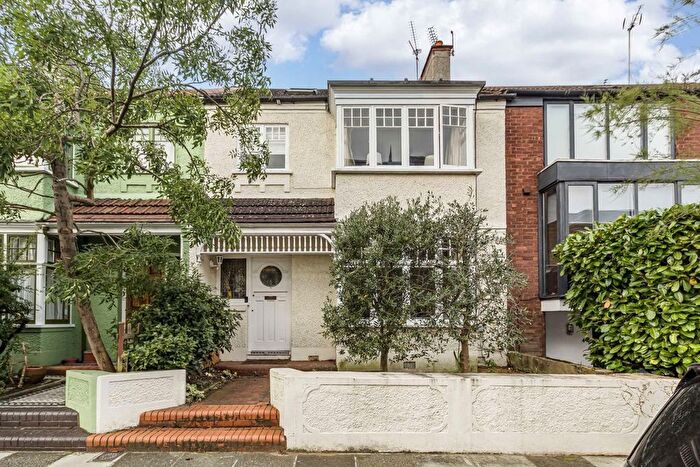 4 Bedroom Property To Rent In Cambridge Road, Twickenham, TW1