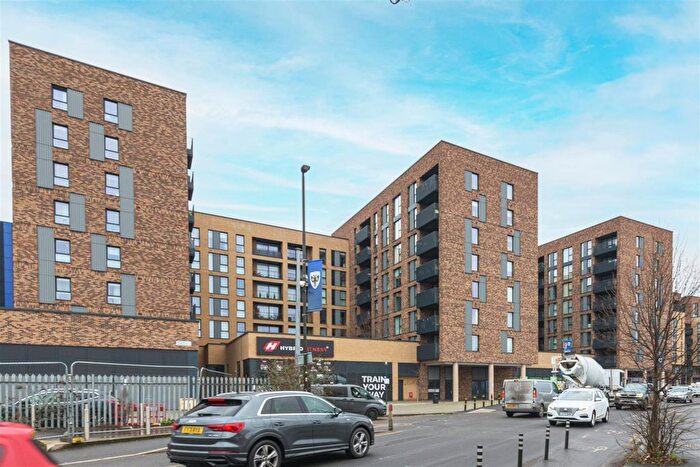 2 Bedroom Flat For Sale In Plough Lane, London, SW17