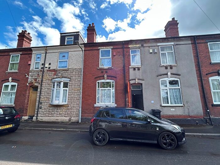 3 Bedroom Property To Rent In Bilhay Lane, West Bromwich, B70