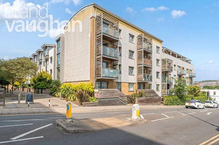 2 Bedroom Flat To Rent In Kingscote Way, Brighton, East Sussex, BN1