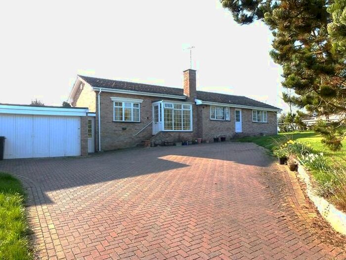 3 Bedroom Detached Bungalow To Rent In Brewood, Milllane, Radford, WR7