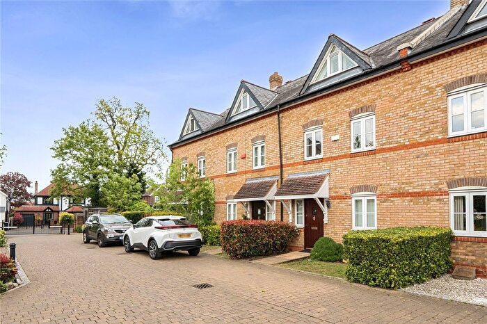 4 Bedroom Terraced House For Sale In Sovereign Mews, Cockfosters, Barnet, EN4