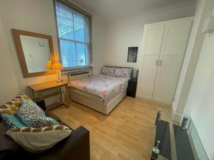 1 Bedroom Flat To Rent In White Horse Street, Mayfair, W1J