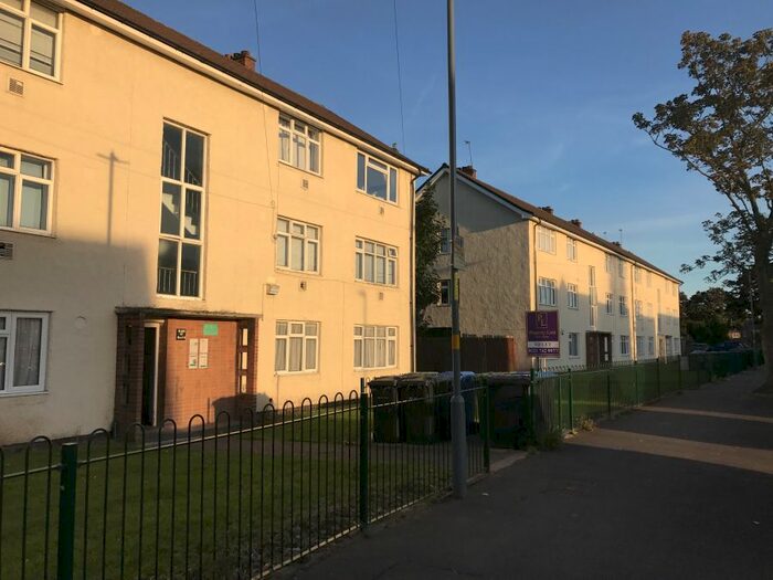 2 Bedroom Flat To Rent In Silvermere Road, Sheldon, B26