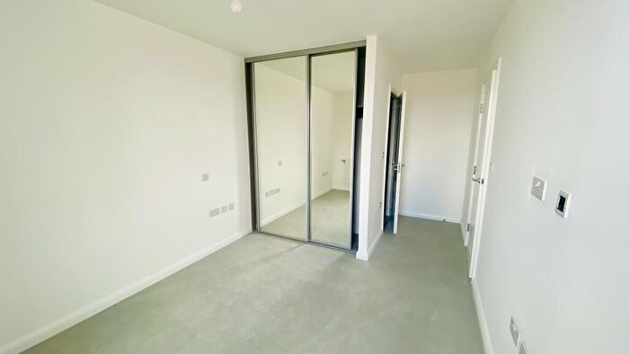 2 Bedroom Flat To Rent In Brewers Square, Dartford, Kent, DA1