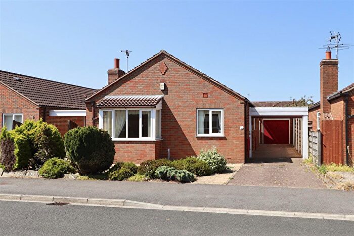 2 Bedroom Detached Bungalow For Sale In Godwins Way, Stamford Bridge, York, YO41