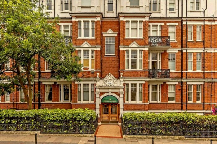 3 Bedroom Flat To Rent In Cardigan Mansions, Richmond Hill, Richmond, Surrey, TW10