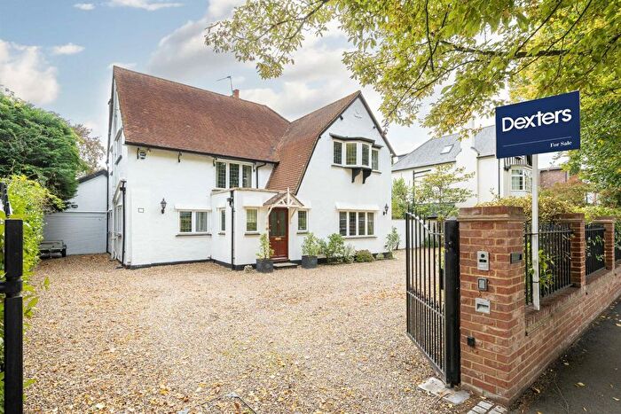4 Bedroom Detached House For Sale In Broadlands Avenue, Shepperton, TW17