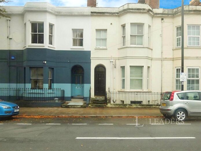 6 Bedroom Terraced House To Rent In Clarendon Avenue, Leamington Spa, CV32