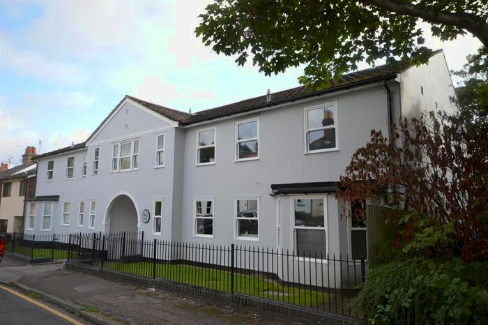 1 Bedroom Flat To Rent In Dorset House, Portland Road, Bishops Stortford, Herts CM23