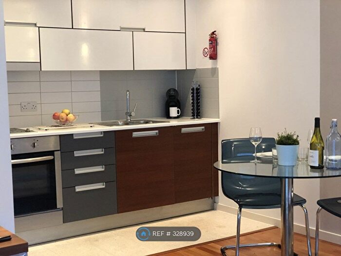 1 Bedroom Flat To Rent In Lumiere Building, Manchester, M15