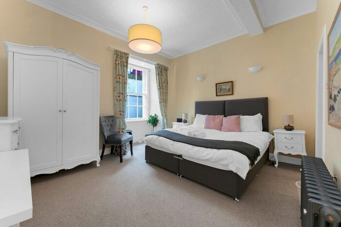 2 Bedroom Flat To Rent In Stafford Street, Edinburgh, EH3