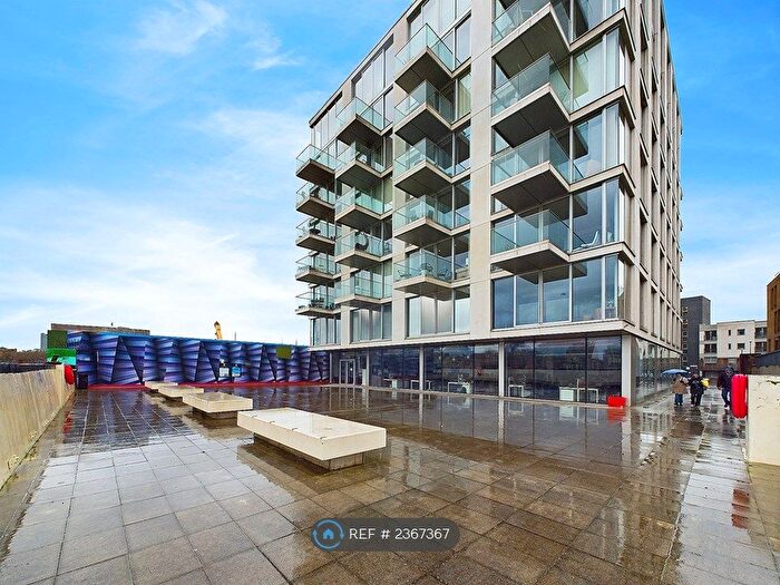 2 Bedroom Flat To Rent In Luna House, London, SE16
