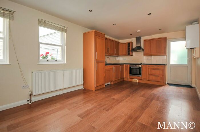 2 Bedroom Property To Rent In Deptford Broadway, London, SE8