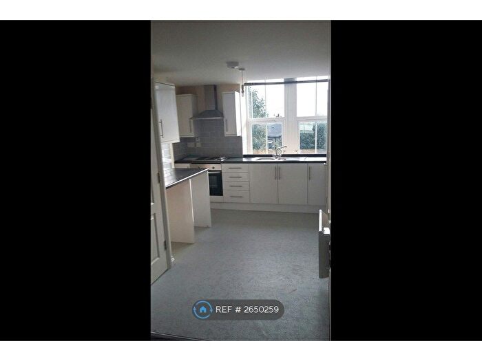 2 Bedroom Flat To Rent In Victoria Street, Calverley, Pudsey, LS28