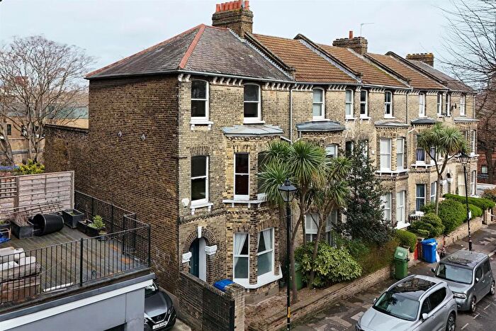 4 Bedroom Semi Detached House For Sale In Love Walk, Camberwell, SE5