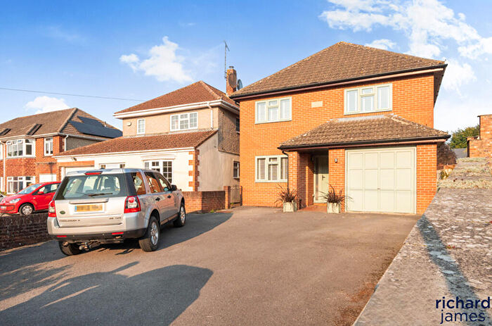 4 Bedroom Detached House For Sale In Marlborough Road, Wroughton, Wiltshire, SN4