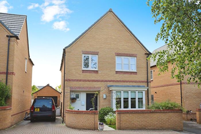 4 Bedroom Detached House For Sale In George Parish Road, Banbury, Oxfordshire, OX16