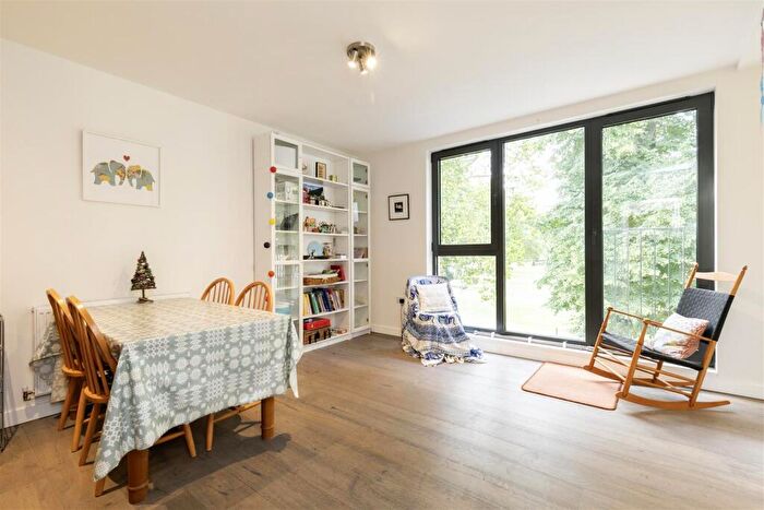 1 Bedroom Property To Rent In Frobisher Road, London, N8