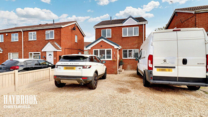 3 Bedroom Detached House For Sale In Meadow View, Chesterfield, S42